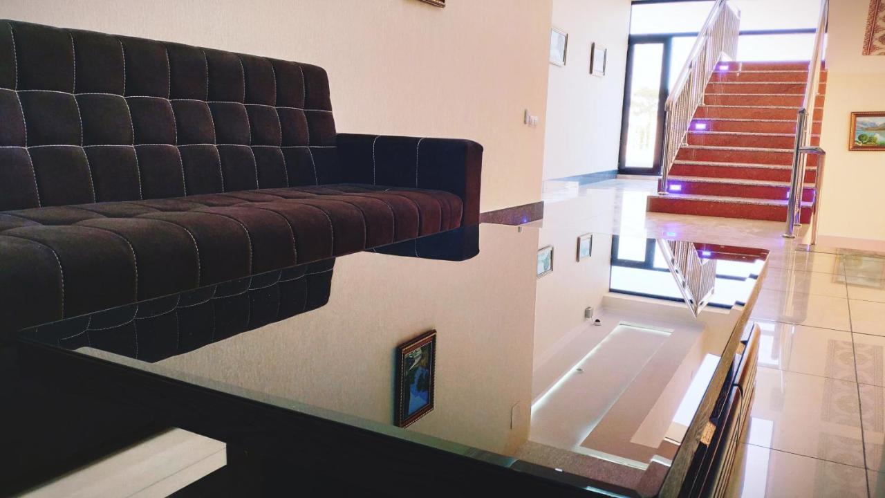 Hotel Buston Chkalovsk 외부 사진